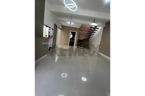 En alquiler duplex zona mburucuya — foto 2