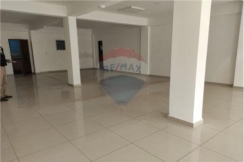 Local Comercial 112 m2 — foto 2