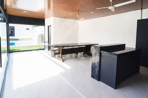 En venta casa de 3 dorm con piscina-Los Laureles — foto 3