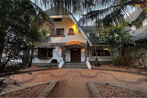 Luxury 9-Bed Home in Prime Asunción Location — foto 1
