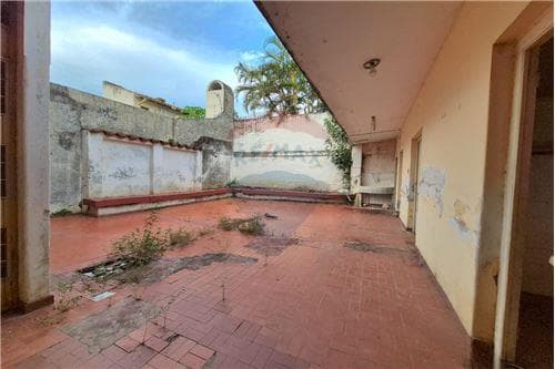 Vendo casa en sajonia con gran potencial!!