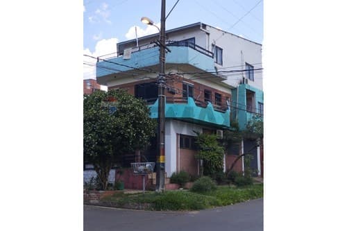 Propiedad en esquina centro de encarnacion — foto 2