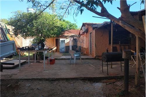 Propiedad en el centro de Encarnación — foto 4
