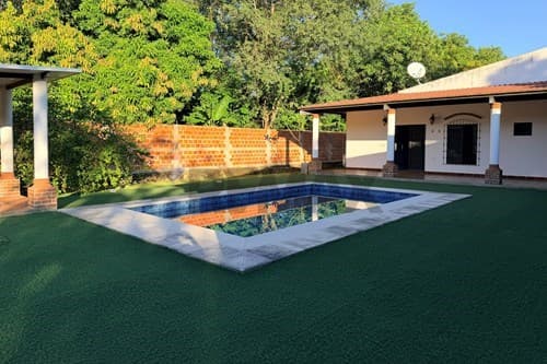 Residencia premium en entorno natural – central