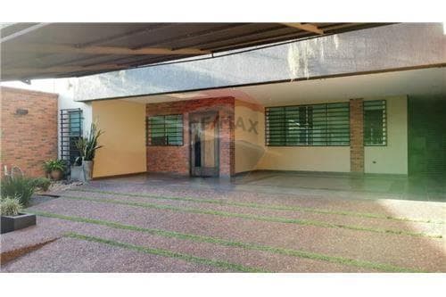 Hermosa residencia en barrio san vicente — foto 3