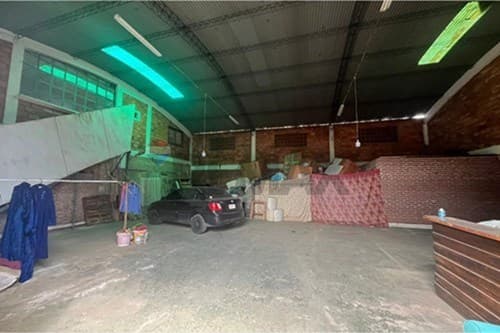 deposito con pequeño salón — foto 3