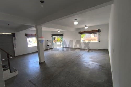 Salon comercial en caacupe — foto 2
