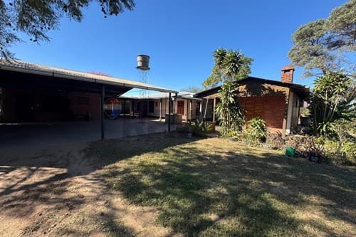 Casa familiar en ubicación estratégica