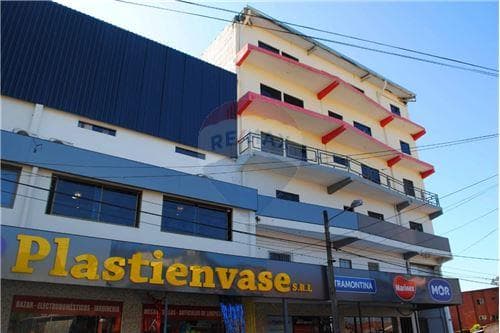Departamentos en alquiler - edificio. Plastienvase