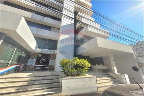 Edificio de 380 m2 en el edif. Planeta 1 — foto 1
