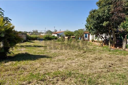 Terreno en Venta zona de Parque 14 y Medio