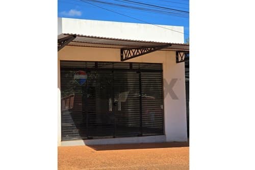 Salón comercial en alquiler – 50 m² — foto 2