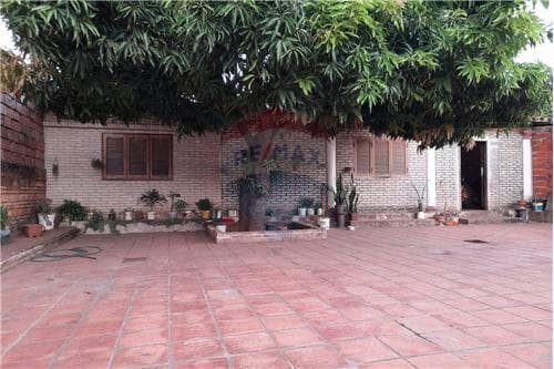 Vendo amplia casa en San Lorenzo