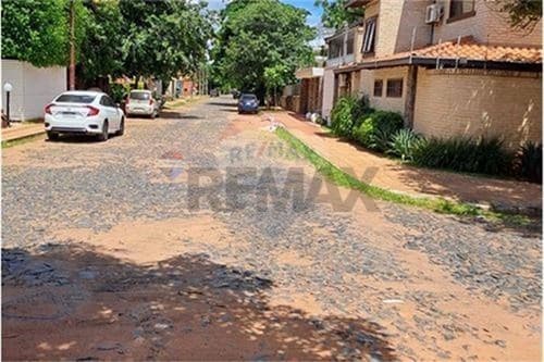 Bajamos el precio vendo terreno en bo madame lynch — foto 4
