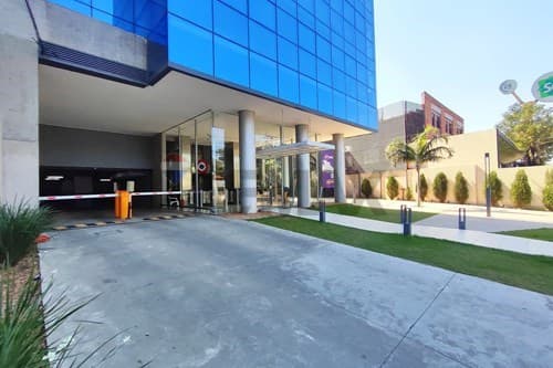 Alquilo oficina en edificio trading park