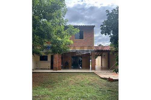 Amplia casa en Venta en Luque - Cuarto Barrio — foto 3