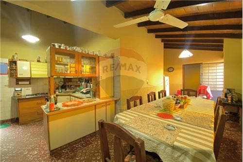 Residencia con piscina y salón comercial en Barrio San Pablo – Asunción — foto 2