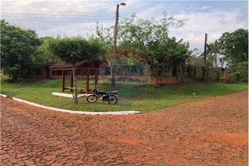 Vendo terreno en esquina en esquina