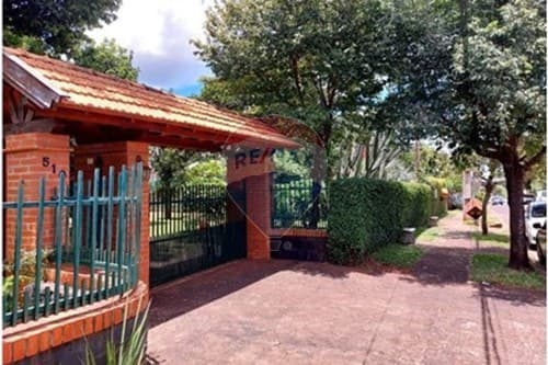 Sueña Confort con esta Casa en Las Carmelitas — foto 2