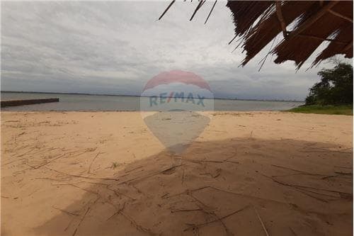 En Venta Residencia en Rio Beach — foto 3