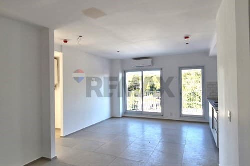 Exclusivo departamento en venta en Luque, foto 2
