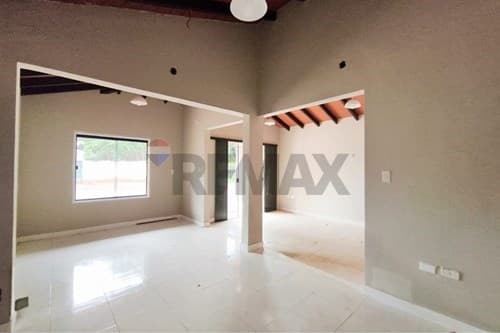 Salón comercial en Luque Maka.i — foto 5