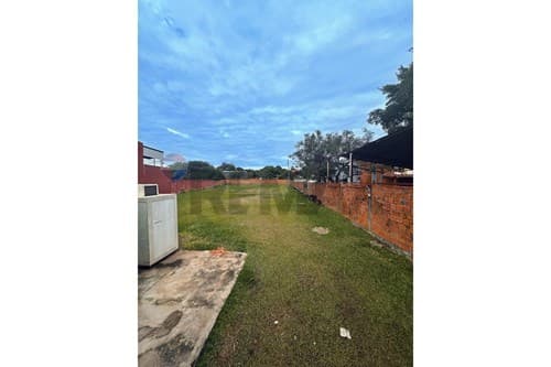 "Terreno Comercial Estratégico en Laurelty, Luque", foto 3