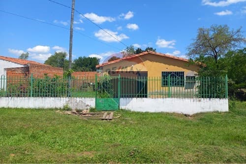 Vendo Casa en Ypane