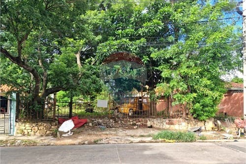 Terreno en esquina en Trinidad sobre asfalto — foto 4