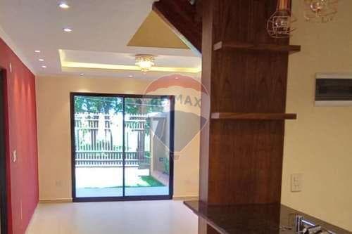Hermoso duplex a pasos de la u.n.i — foto 2