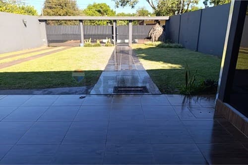 En Venta en el Barrio San Pedro de Encarnación! — foto 3