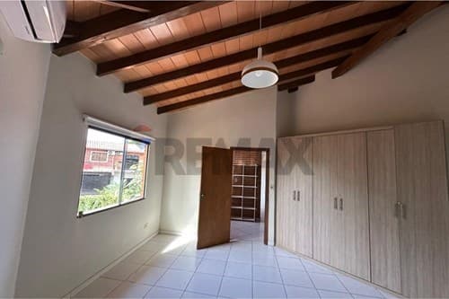 Casa en esquina zona san isidro — foto 4