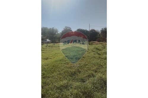 Terreno para vivienda o dúplex en Limpio — foto 2