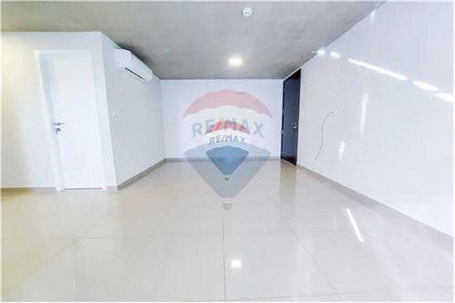 dpto con patio en Insignia 4 — foto 5
