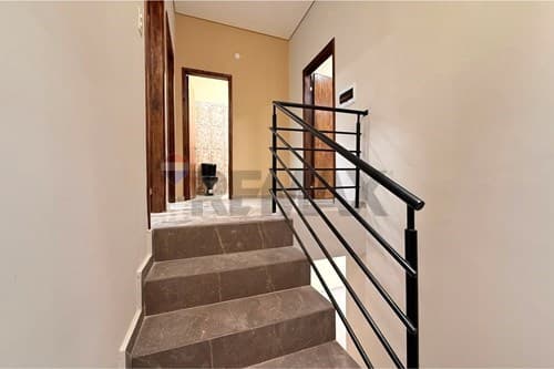 Dúplex a estrenar Barrio Laurelty Av Brítez Borges — foto 2