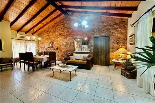 En venta hermosa casa de una sola planta Luque — foto 4