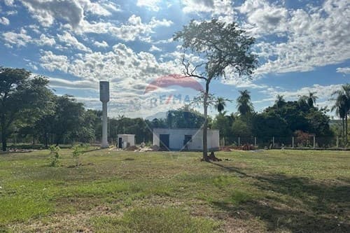 Terreno de 1.200 m2 en Nueva Colonia