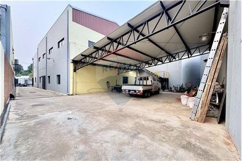 Lujosa vivienda + deposito en republicano — foto 4