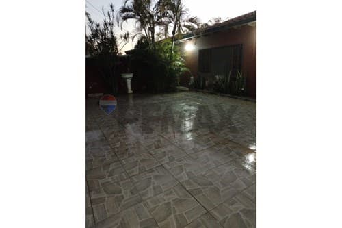 Casa en Venta – Ñemby, Barrio Pa`i Ñu
