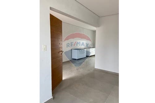 Duplex de 1 planta en Luque, zona ykua dure — foto 2