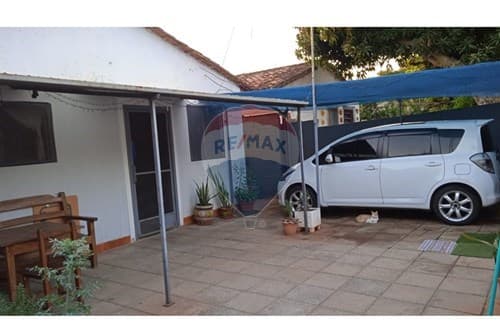 En venta hermosa casa a min del centro de limpio