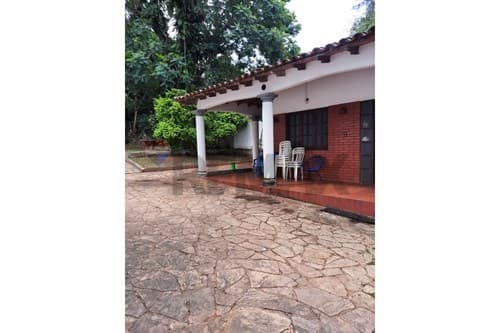 Casa sobre asfalto en caacupe — foto 5