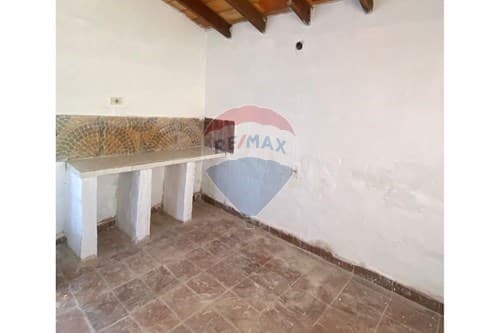 Terreno en venta con dos chalets en Limpio — foto 4