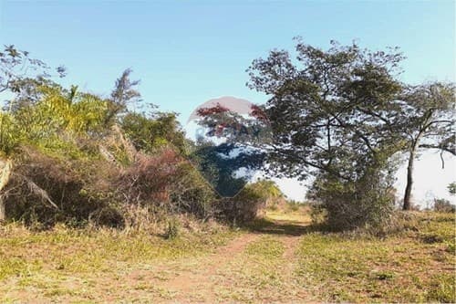 En venta en Itaugua terreno de 2.160 m2