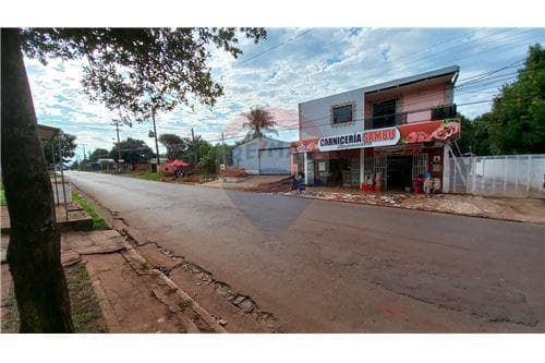 Venta de casa de 2 pisos en barrio san pedro -enc