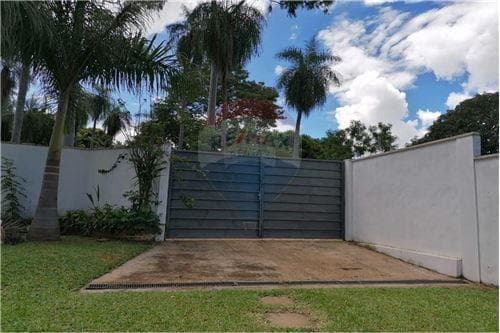 Casa 2 plantas c/piscina s/avda.las residentas-luq