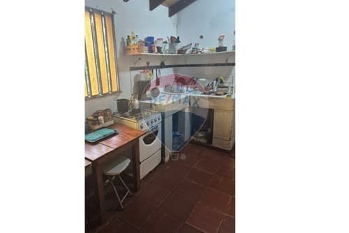 casa con amplio terreno en Luque — foto 4