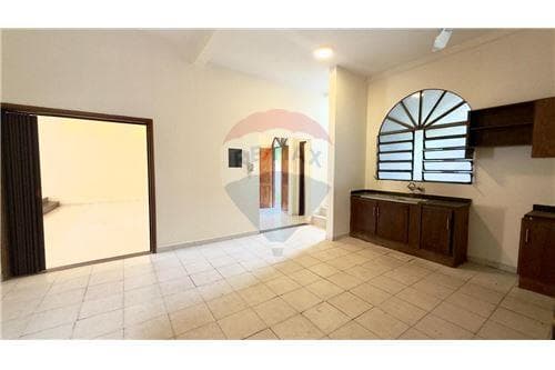 Hermosa y amplia casa en lambare, foto 5