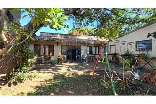 Se vende casa en Cuarto Barrio Luque — foto 4