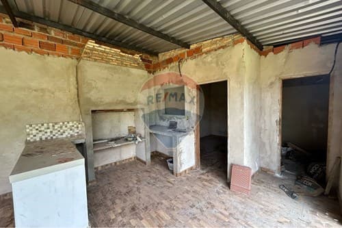 Amplio inmueble - zona Ñemby — foto 3